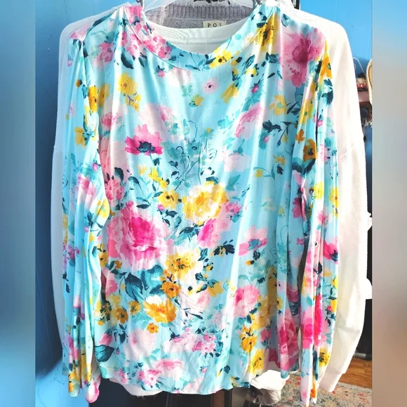 Emily Wonder NWOT Bright Floral Blouse - Picture 4 of 5